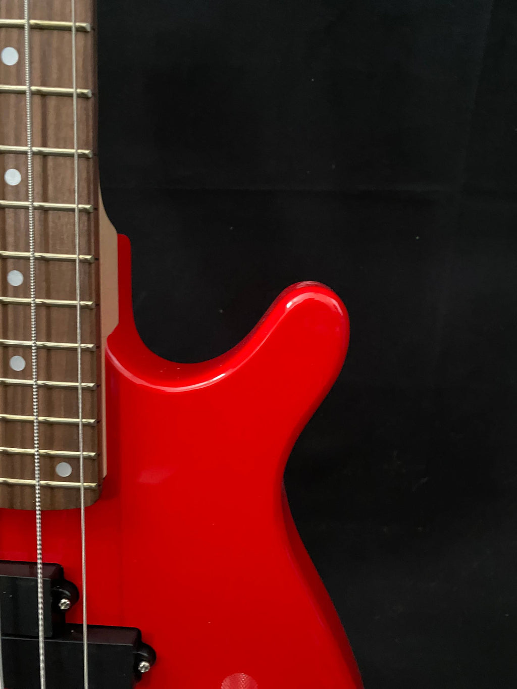 Vision JB8 Jazz Bass Starter Kit - Sosft case Jack and 35W Amplifer - Red - NEW