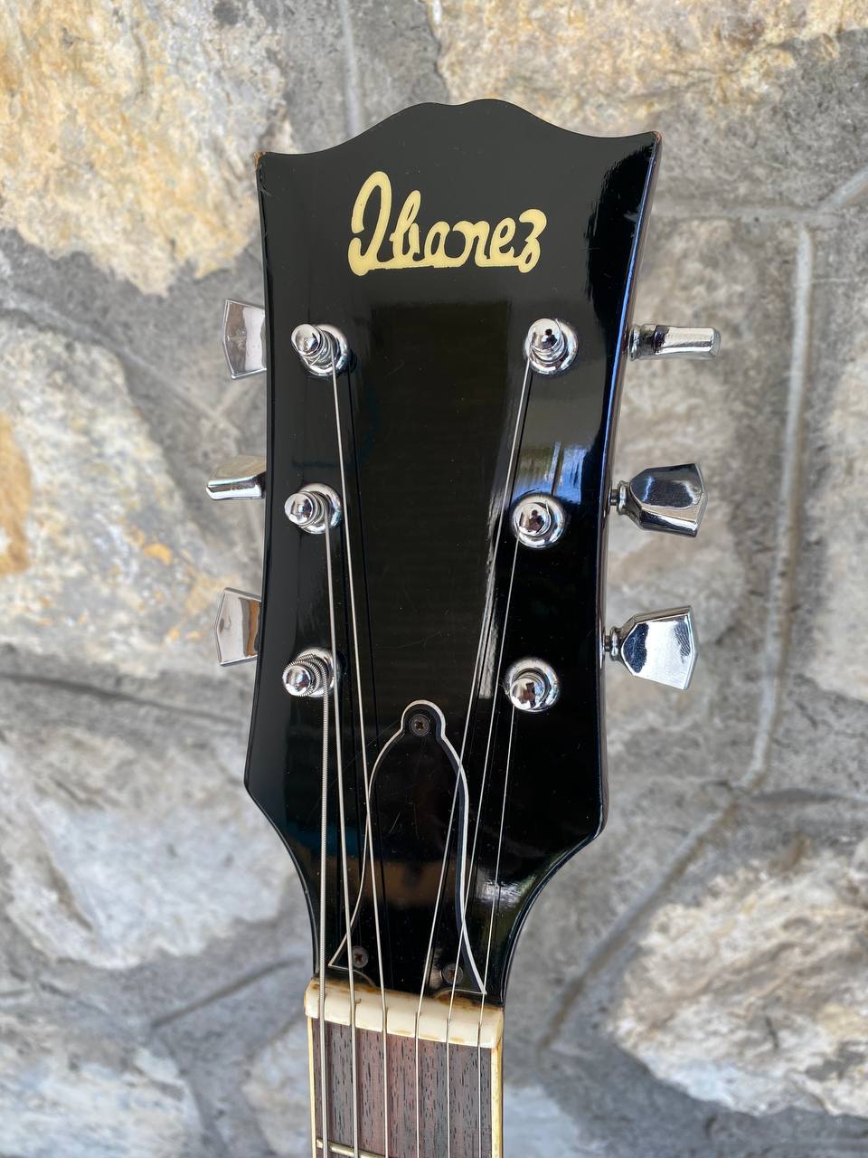 Vintage 1974 Ibanez 2351M Les Paul Model — Made in Japan, Maxon Pickups, All Original with Pickguard & Plate