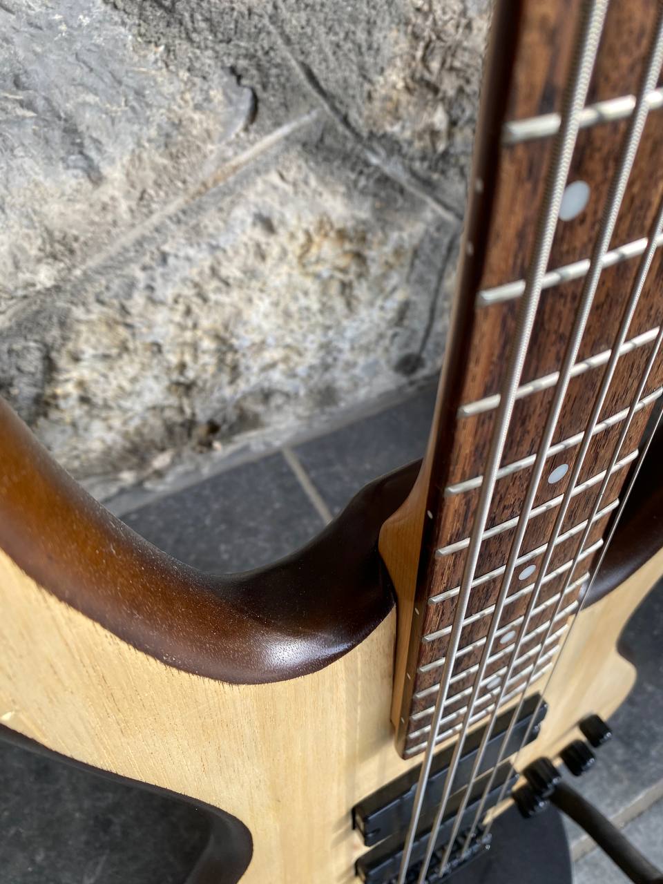 Ibanez Soundgear GSR205B Active 5-String Bass (Indonesia) — Custom Natural Wood Top Finish, 9V Battery EQ + Video Demo