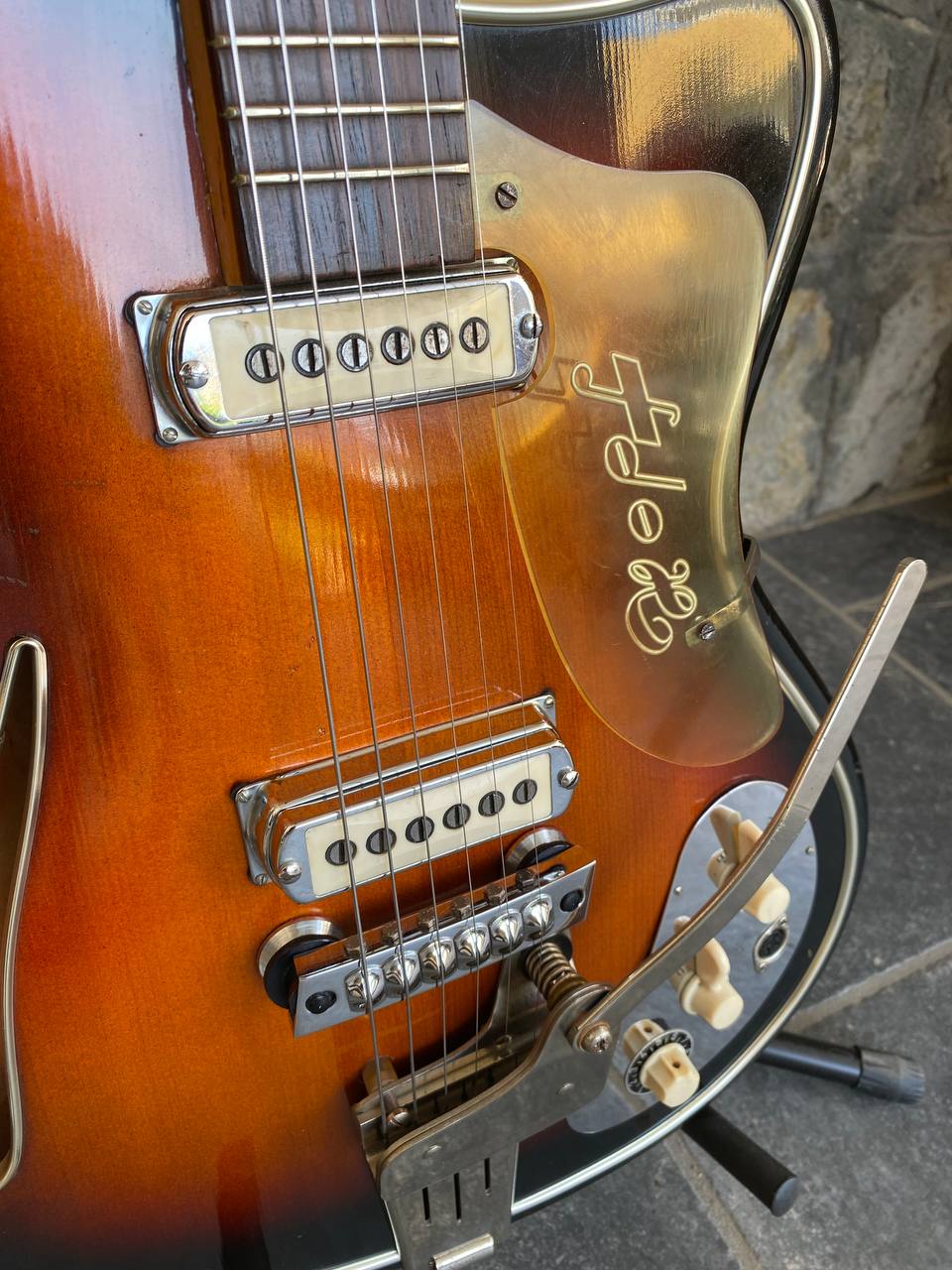1960s Hopf Saturn 63 - Brownburst - Museum Condition - 100% Original w/ Tremolo & Demo Video