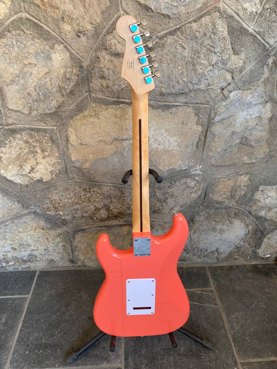 Squier Sonic Strat HSS TCoral