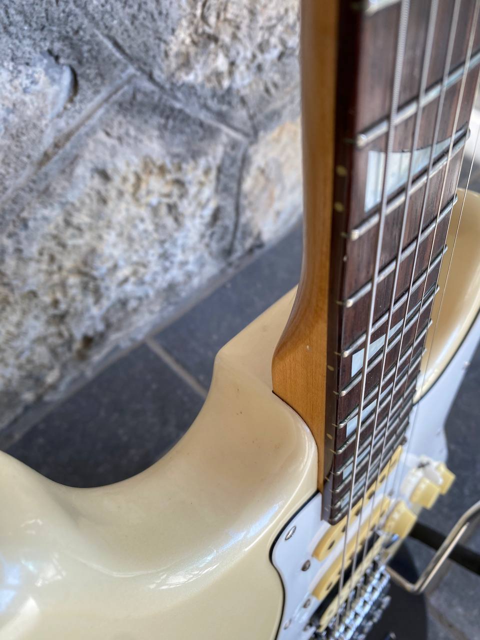 Vintage 1980s Epiphone by Gibson S-400 Superstrat — Pearl Cream Finish, HSS, Rosewood Fretboard, Modified Floyd Rose Tremolo