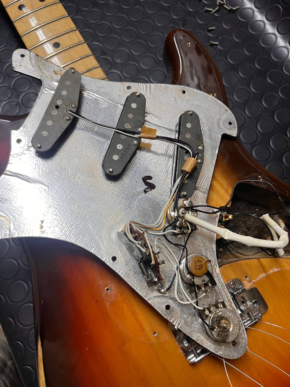 Fender Stratocaster 1979 - Brownburst - 100% Original - Maple Neck - W/ Polverini Hardcase