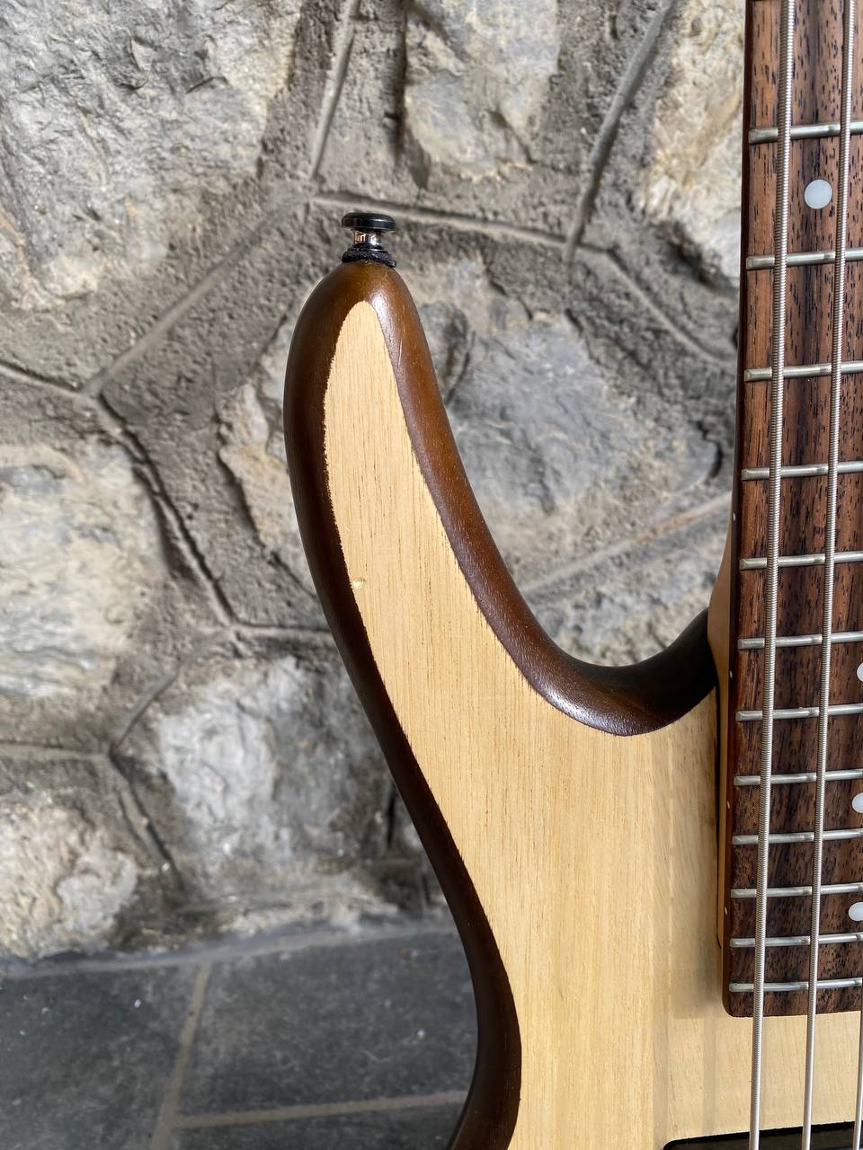 Ibanez Soundgear GSR205B Active 5-String Bass (Indonesia) — Custom Natural Wood Top Finish, 9V Battery EQ + Video Demo