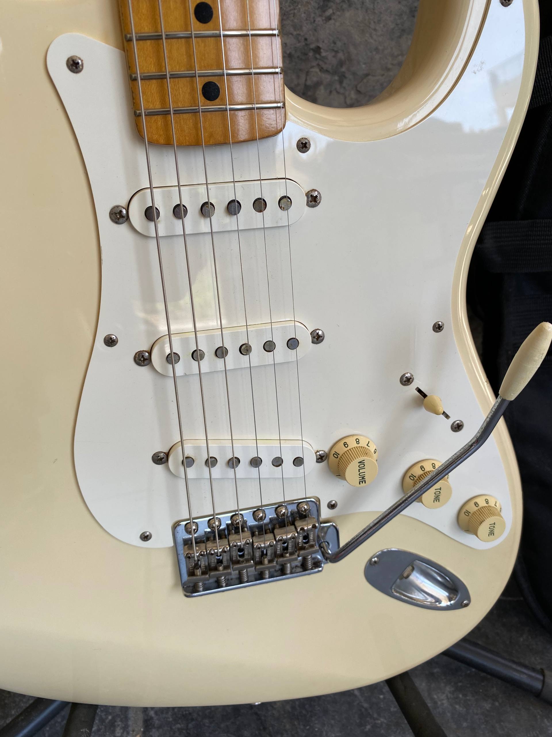 Amazing Fender Stratocaster ST-57 362 CIJ - Yellow Cream - N Serial