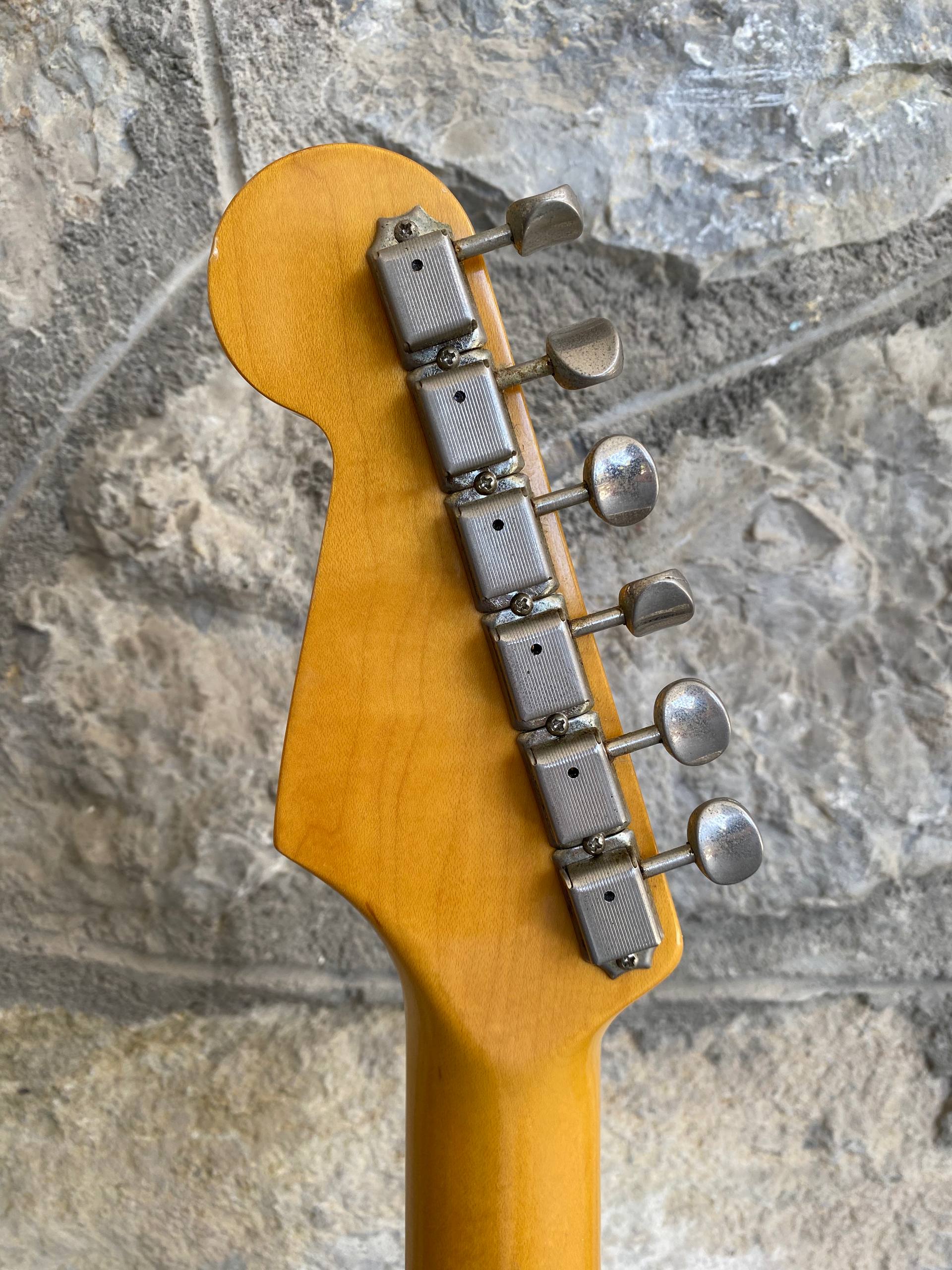 Amazing Fender Stratocaster ST-57 362 CIJ - Yellow Cream - N Serial