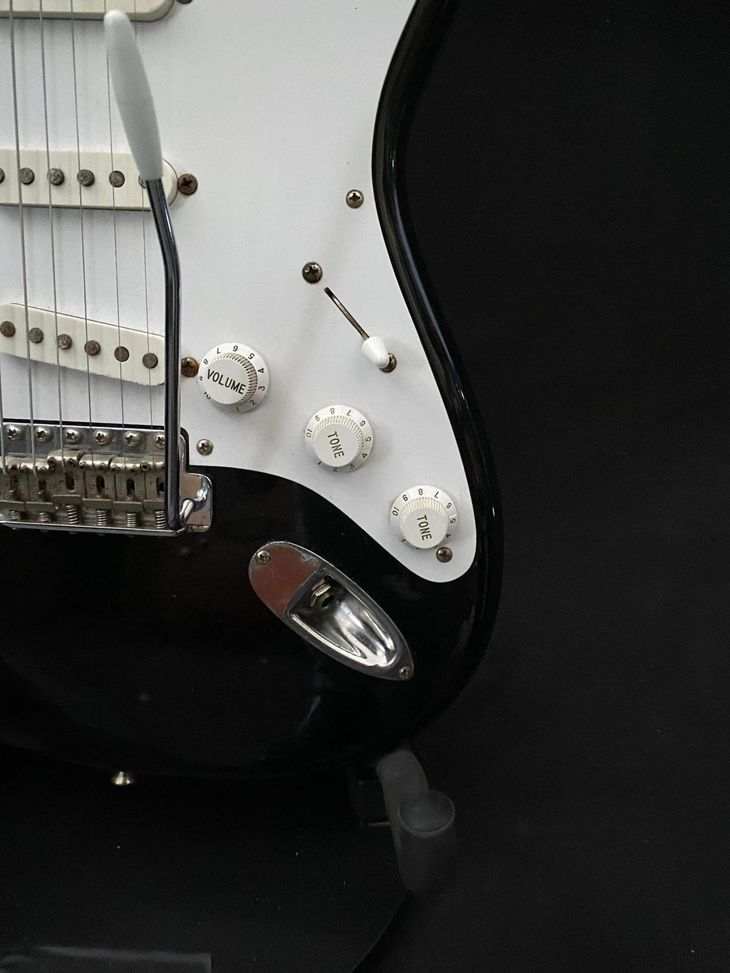 1987 Fender Japan E-Serial Eric Clapton Style– Black / Maple Neck