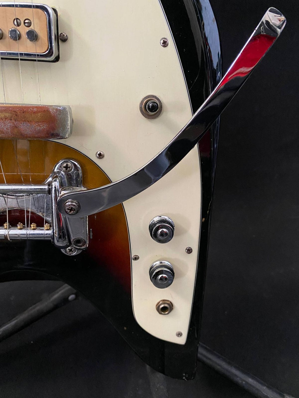Superb 1965 Eko Rokes  Sunburst with hard case