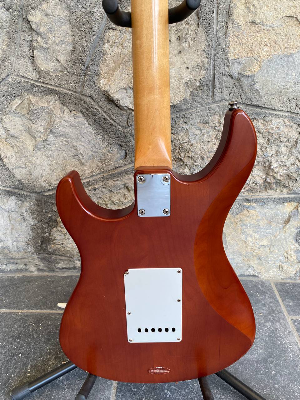 Yamaha Pacifica 112M Electric Guitar - Natural Walnut Finish - Maple Fretboard - HSS