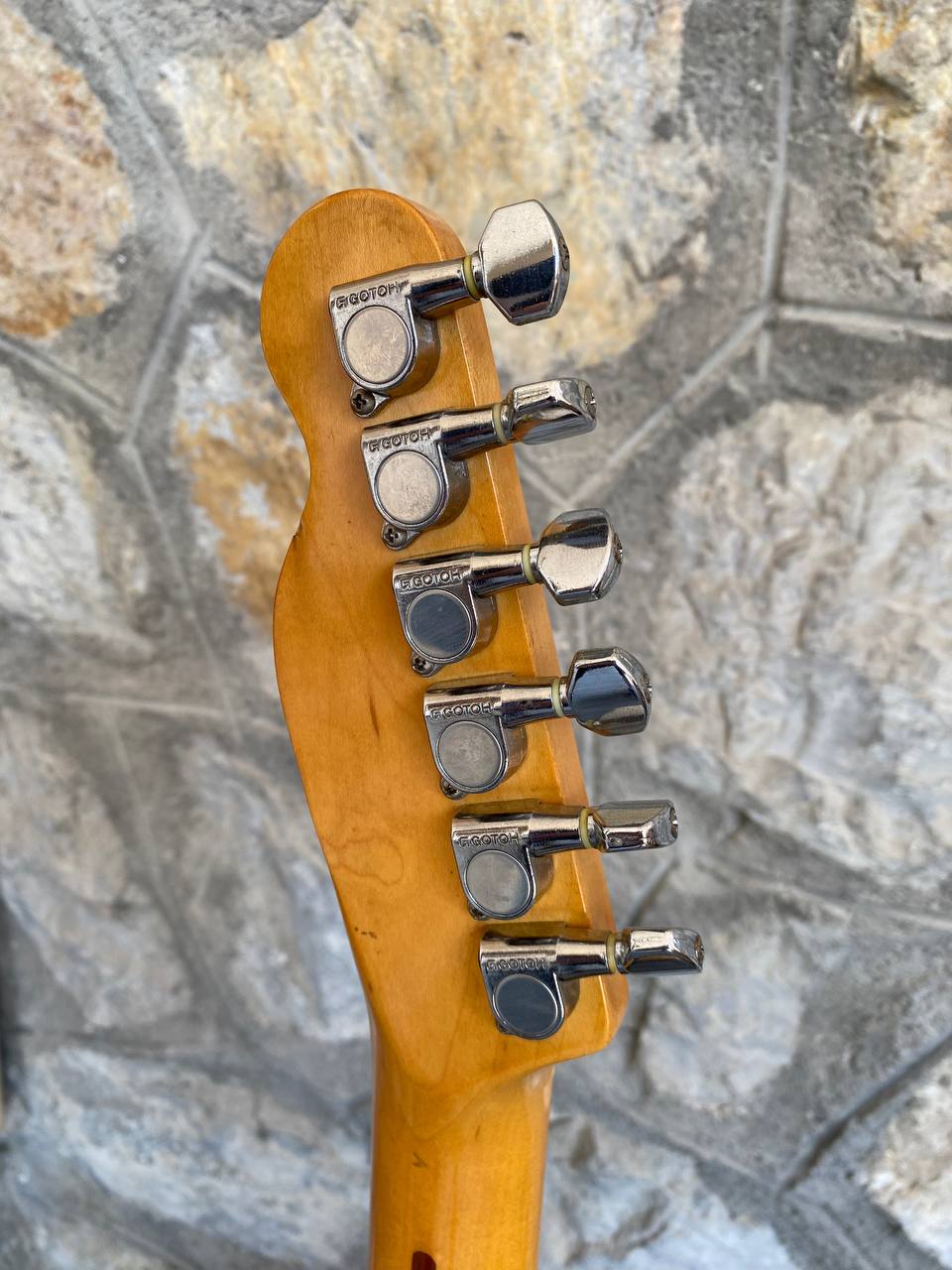 Fender '72 Reissue Telecaster (TL72-58) - Natural Ash - Made in Japan - Gotoh Tuners