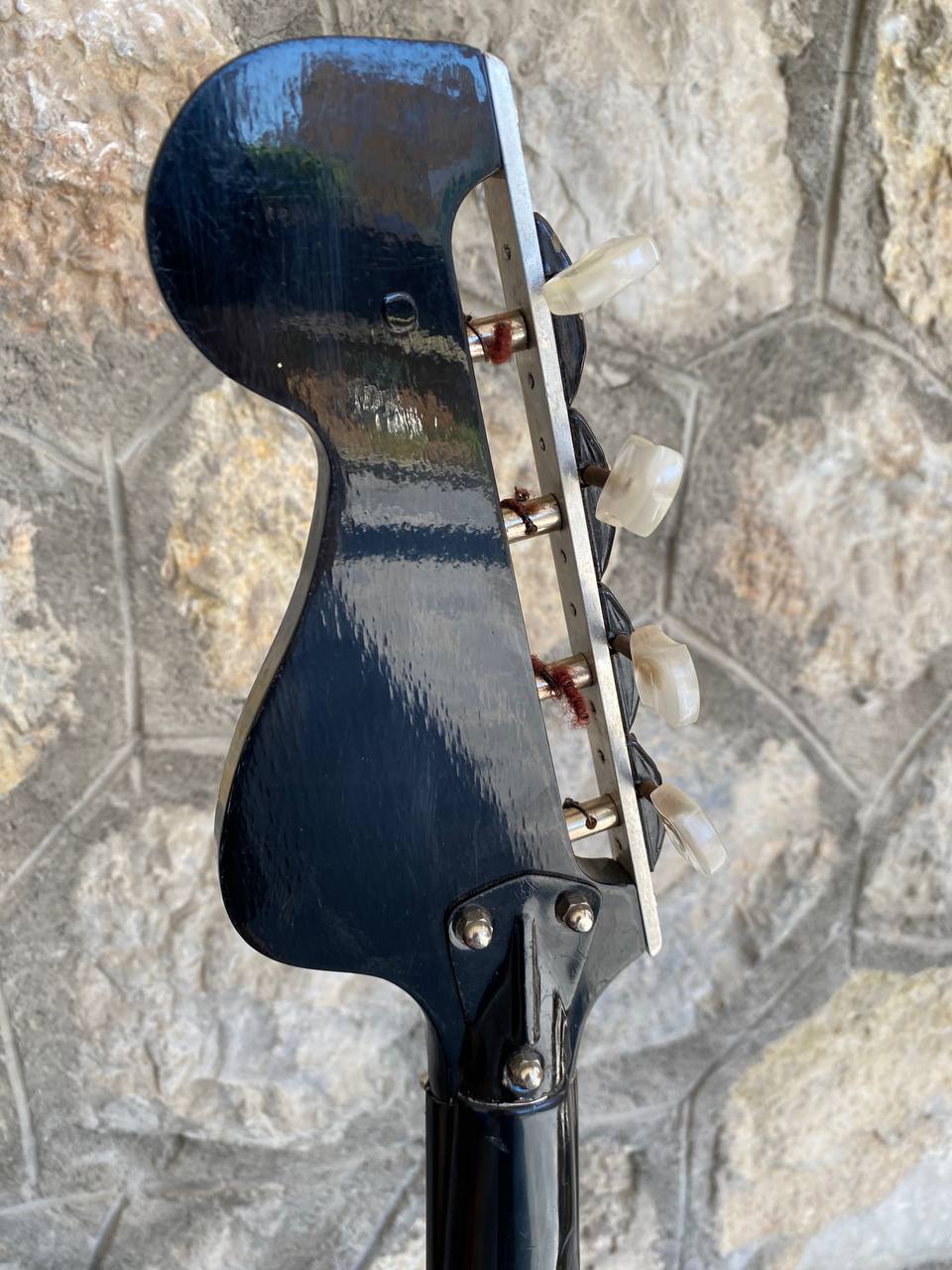 Rare Vintage 1964-65 Wandre Davoli Tigre 2 Bass – All-Original with Case