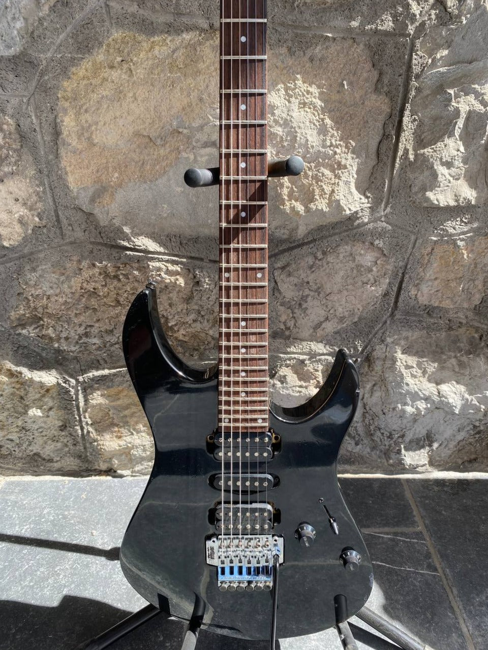 Yamaha 421Dm Superstrat HSH Floyd rose 24 frets