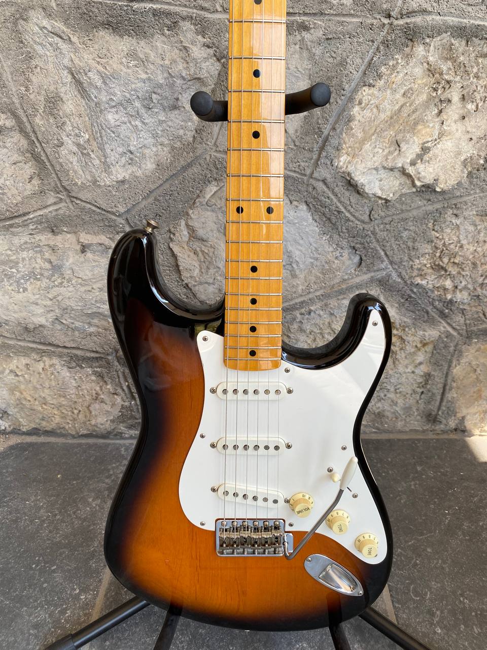 Fender '57 Reissue Stratocaster (ST57) - Crafted in Japan R Serial 2ts