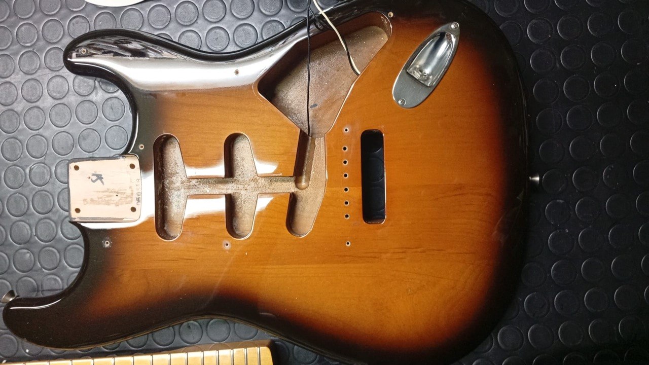 Fender '57 Reissue Stratocaster (ST57) - Crafted in Japan R Serial 2ts