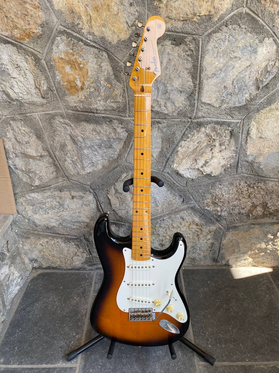 Fender '57 Reissue Stratocaster (ST57) - Crafted in Japan R Serial 2ts