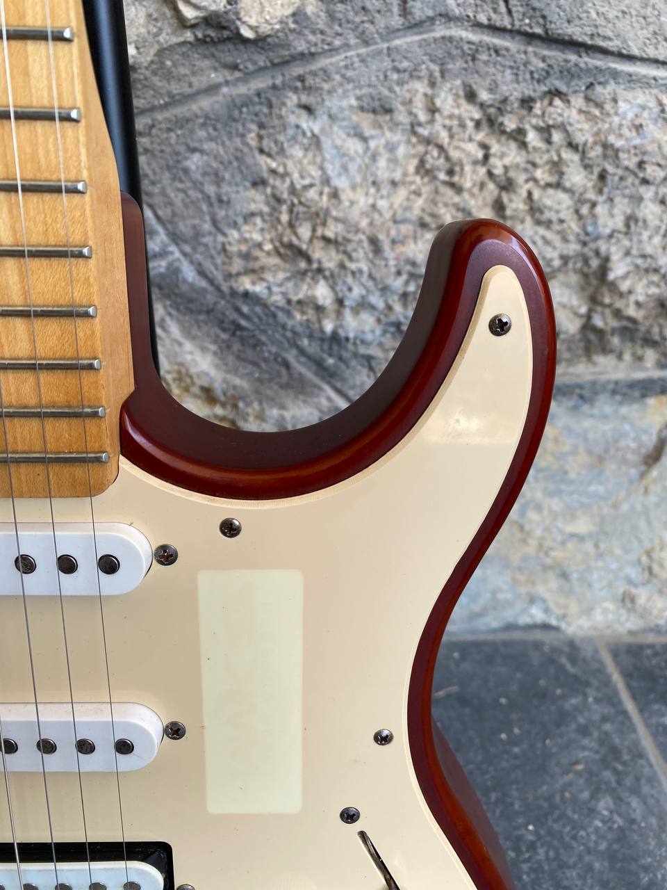 Yamaha Pacifica 112M Electric Guitar - Natural Walnut Finish - Maple Fretboard - HSS