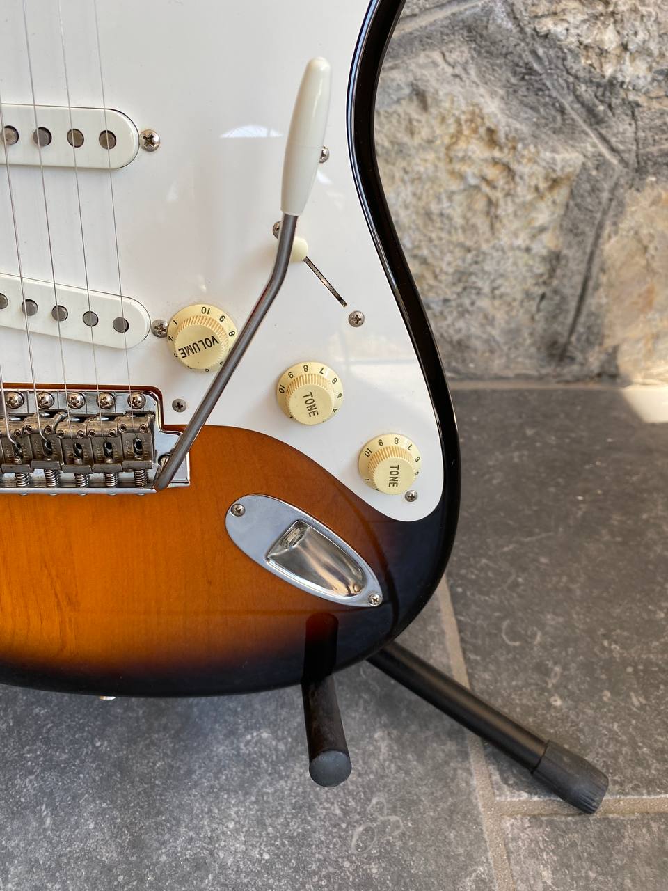 Fender '57 Reissue Stratocaster (ST57) - Crafted in Japan R Serial 2ts