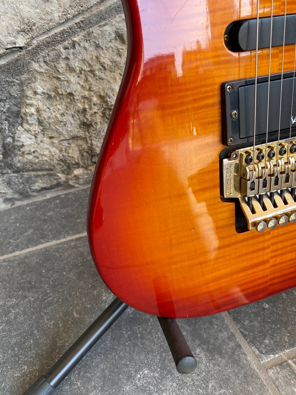 1995 Vantage 728 GDT Antique Violin Sunburst Superstrat