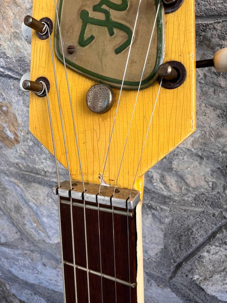 Spectacular 1950s Italian Wandre Framez Piper – Rare Yellow Crackle with Wood Neck
