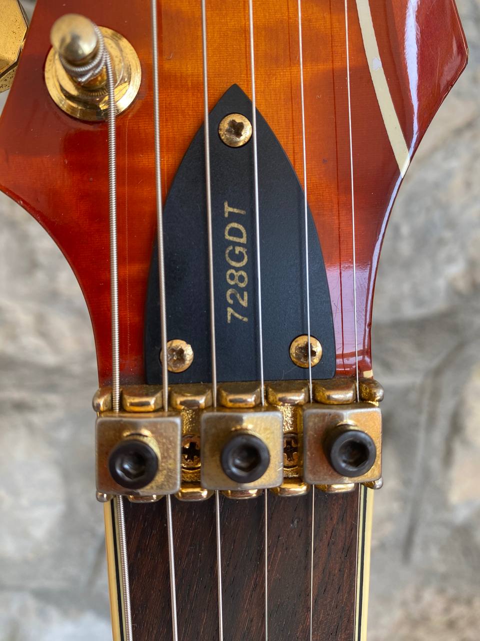 1995 Vantage 728 GDT Antique Violin Sunburst Superstrat