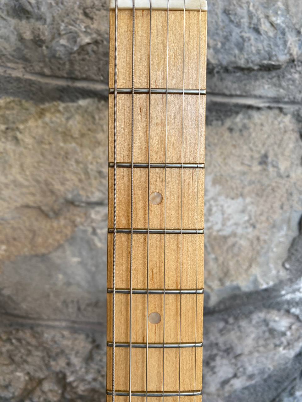 Gibson Les Paul Studio Raw Power (Satin Gold) – 2009, Excellent Condition, Unique All-Maple Tone, Hard Case + Video Demo